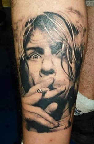 Artisten bak denne tatoveringen klarte perfekt å fange Cobains intensitet.