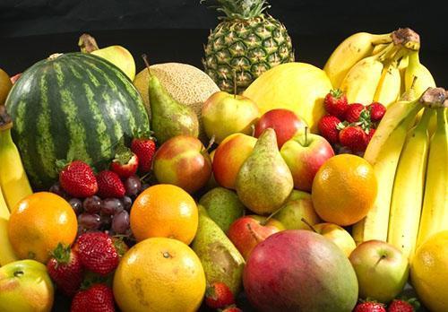 Alle soorten fruit en bessen kunnen in beperkte hoeveelheden worden geconsumeerd