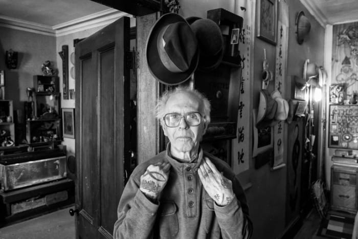 Fotó David Gonzalez/The New York TimesA héten DeVita 85 éves korában elhunyt manhattani otthonában. Felesége szerint DeVita Parkinson -kór miatti szövődményekben halt meg, azonban a tetováláshoz való hozzájárulását soha nem felejtik el a történelemben.