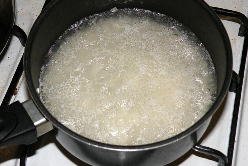 skuhati rižu