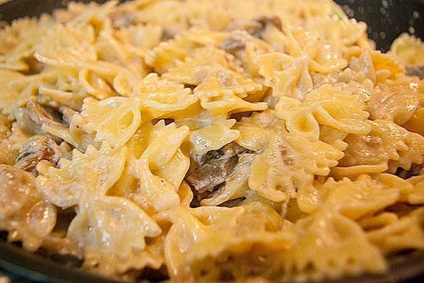 pasta met champignons en kip