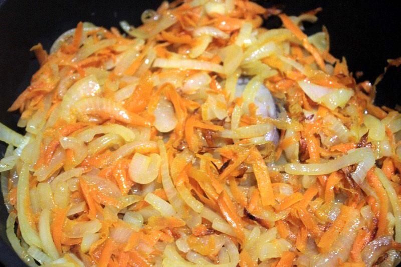 recept voor gestoofde koolvis met wortel en ui pittig voorgerecht