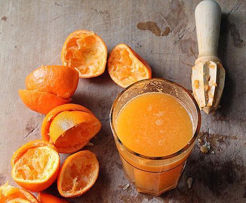Svježi sok od mandarine