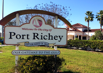 Amanda meghívást kap egy szexpartira, ahol New Port Richey -ben, Floridában vesznek részt/dolgoznak. Valamilyen oknál fogva úgy dönt, hogy ez a parti nagyszerű lehetőséget kínál a párnak, hogy megöljenek valakit.