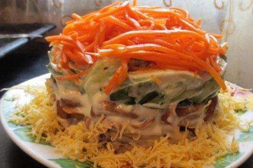 salata s korejskom mrkvom i gljivama