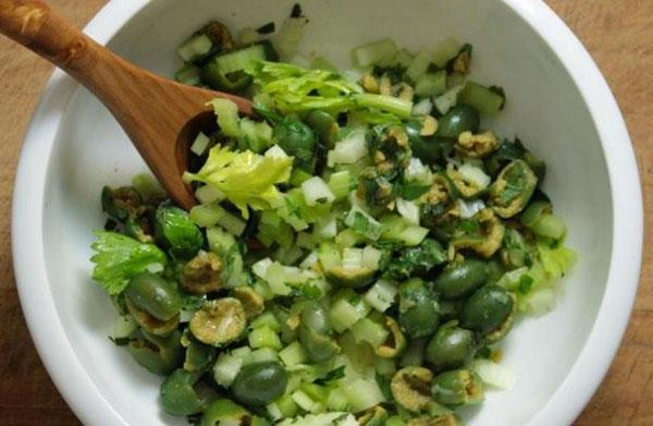 bleekselderij salade