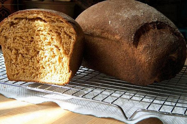 zdrav i ukusan raženo-pšenični kruh