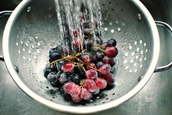 oprati grožđe i šljive