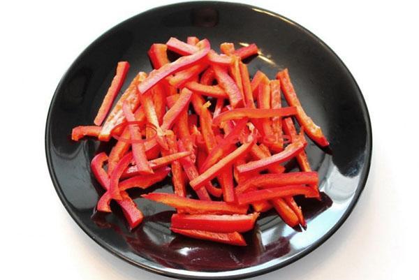 paprika in reepjes snijden