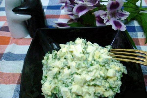 eenvoudige salade met daslook