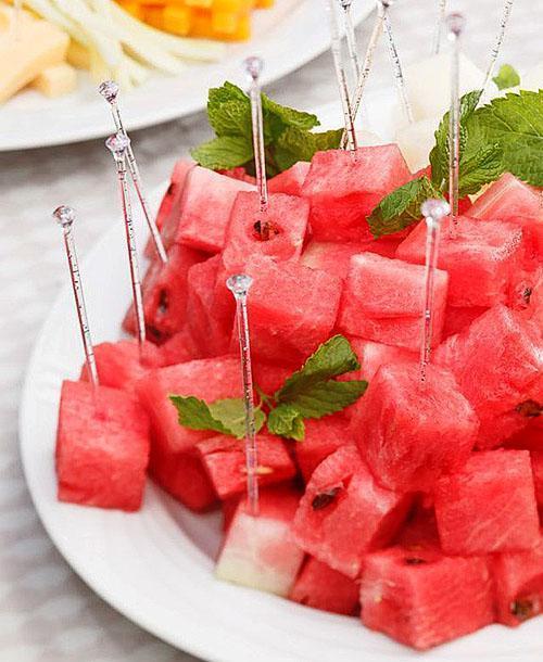 Voor voedselvergiftiging, stop met het drinken van watermeloen