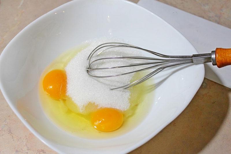 tucite jaja sa šećerom