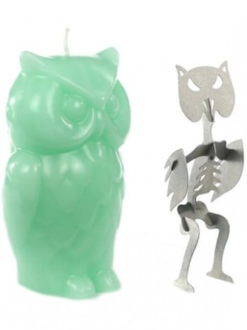 Kapható az INKEDSHOP.COM webhelyen: Angry Owl Candle by Skeleton Candles