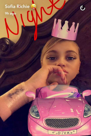 (Foto: Sofia Richie/Snapchat) Det var bare forrige måned at Sofia Richie viste frem en ny tatovering med en kursiv bokstav “L” på ankelen som en hyllest til faren, og nå har 18-åringen et merke- ny tatovering av ordet 