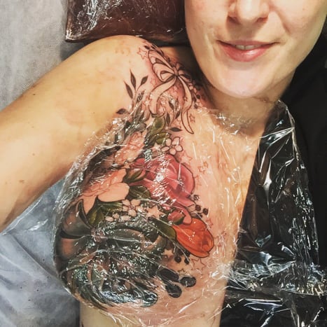 Brystkreft Alison Tattoo