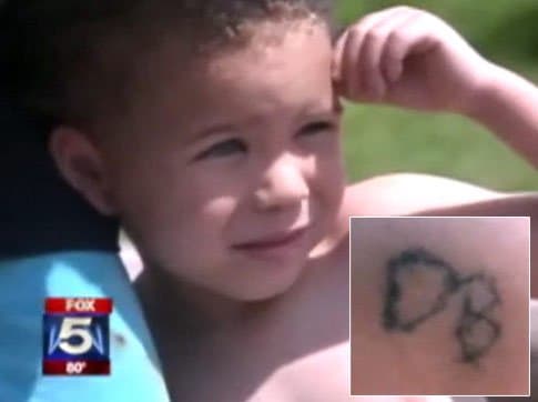 Til slutt, i 2011 erkjente en mann i Georgia seg skyldig i å ha tatoveret sønnen sin i 2009, som bare var 3 år gammel på den tiden. Barnet ble blekket med initialene