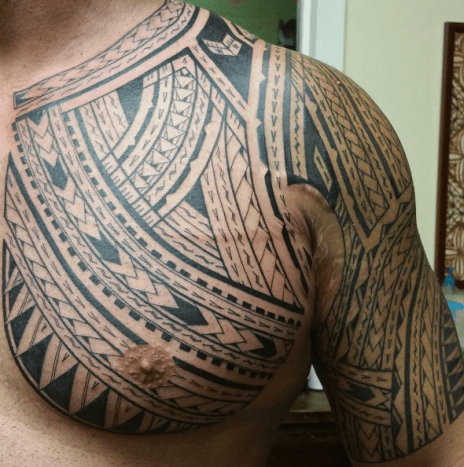 Polynesisk tatoveringskiste og arm