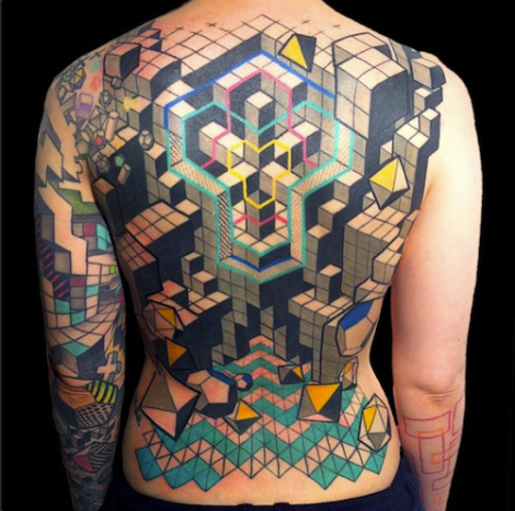 Geometrisk bakstykke av Neo Tattoo