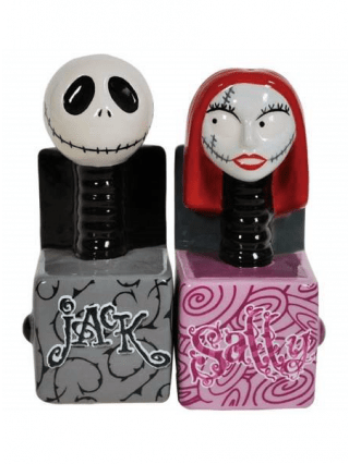 Tilgjengelig på INKEDSHOP.COM: Jack and Sally in a Box Salt & amp; Pepper Shakers