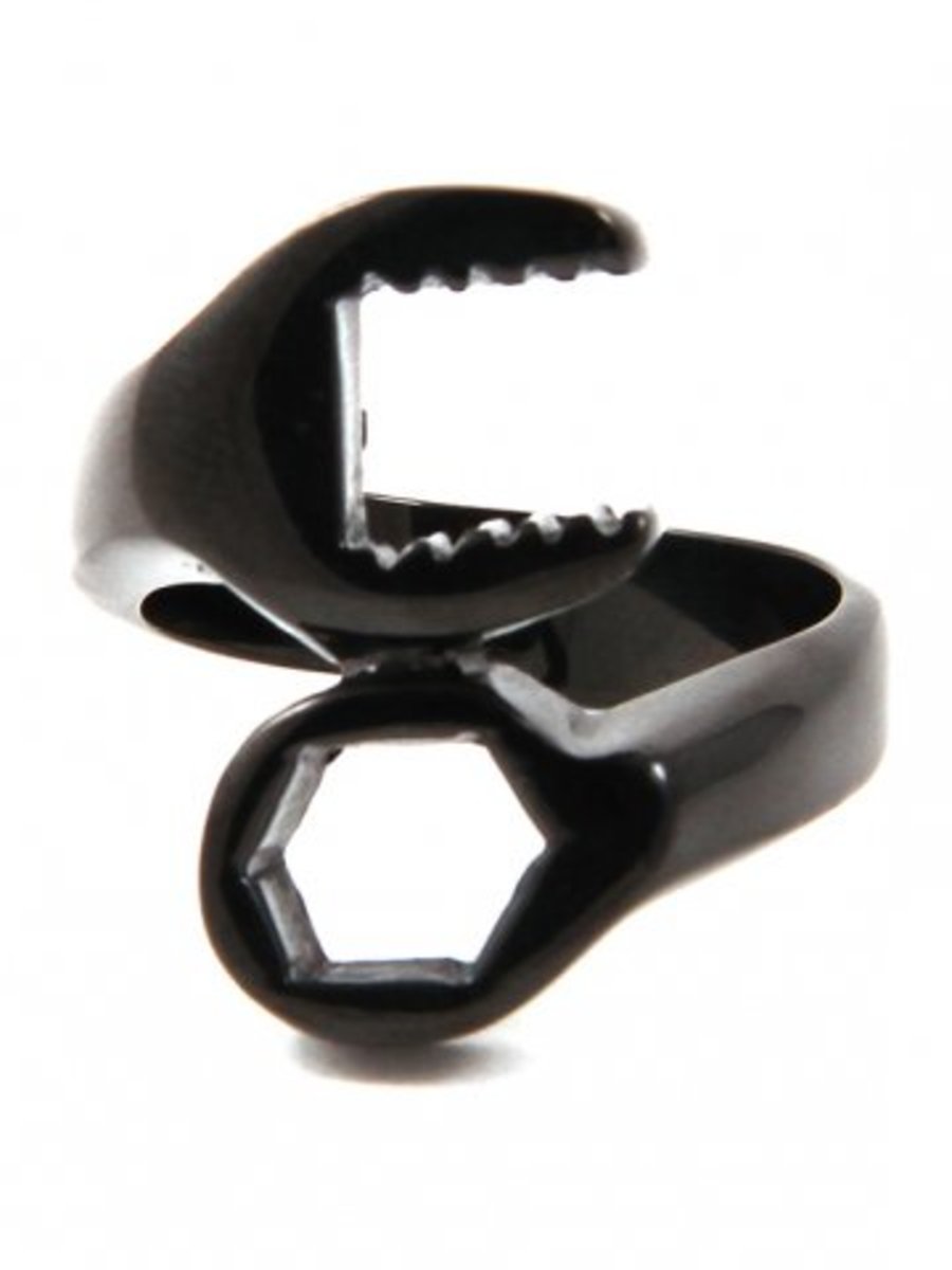 להשיג ב- INKEDSHOP.COM: טבעת ברגים (שחור) מאת Black Label