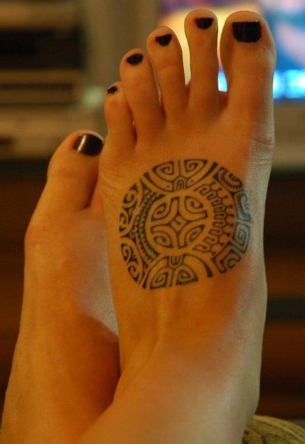 Maori láb tetoválás tervezés nőknek