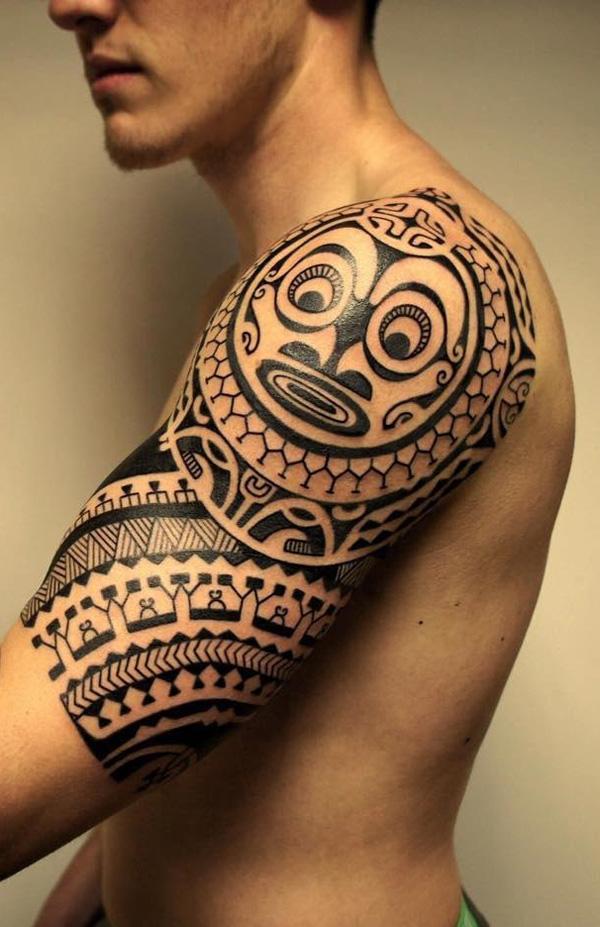 Maori páfrány tetoválás Koru örvényekkel