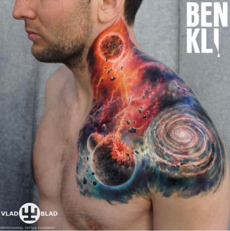 Ben Klishevskiy tetoválása nem a világból való.