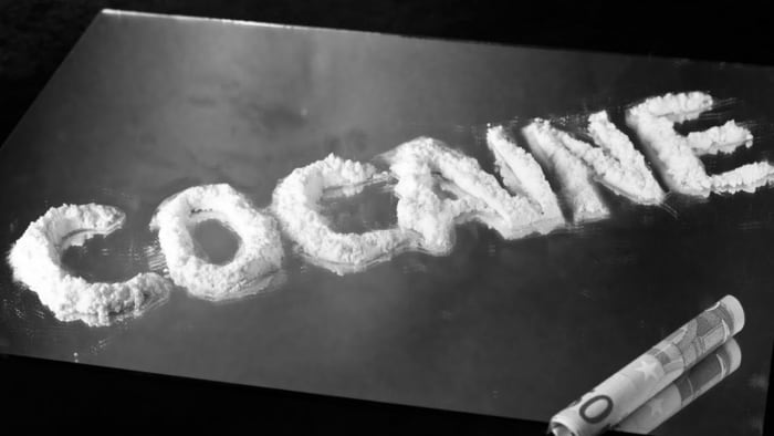 Fotó a youtube-on És ne felejtsük el a kokain csodálatos származékát - a crack.