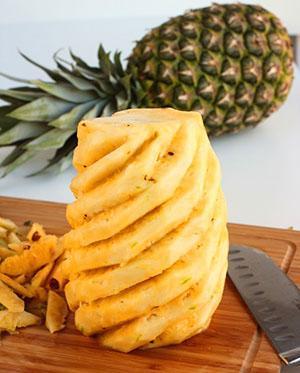 Meso ananasa sadrži kalcij, magnezij i fosfor, kalij, željezo i cink