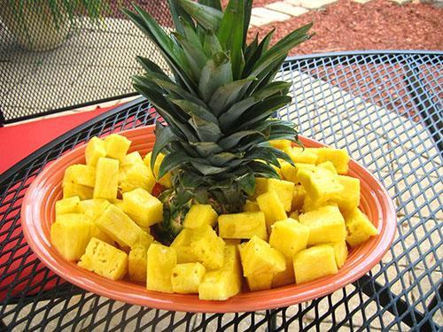 Het eten van ananas is gunstig tijdens het seizoen van verergering van luchtwegaandoeningen