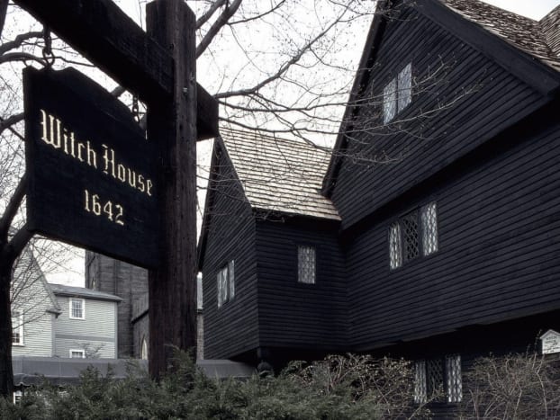 Míg Salem híres lehet a boszorkányságról és az okkult kultúráról, tudtad, hogy ez a kis New England -i város az iparág legjobb művészeinek is otthont ad? Nos, most te!