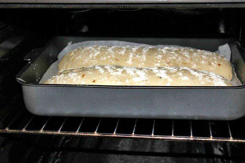 pecite kruh s lukom u pećnici