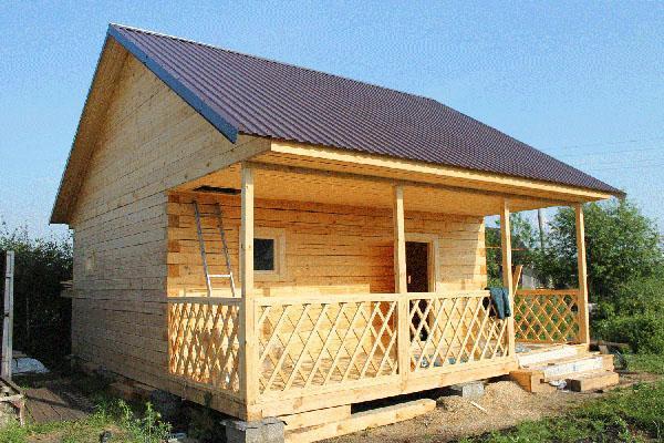 sauna met veranda onder één dak