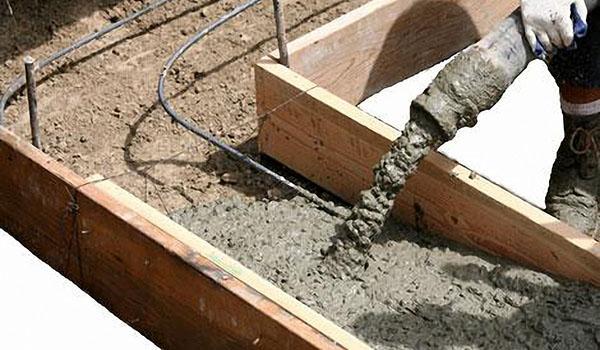 izlijevanje betonskog temelja