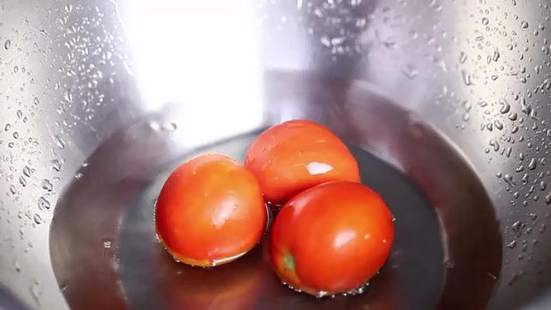 bereid de tomaten