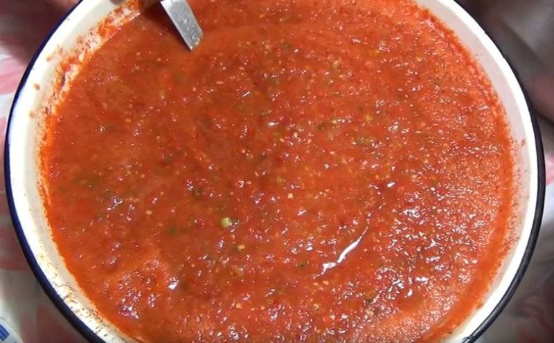 skuhajte tikvice u umaku od rajčice