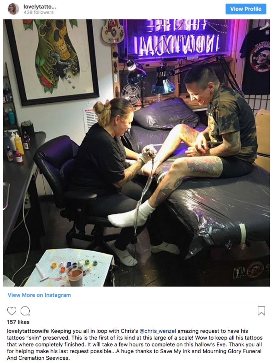 Chris Wenzel, elektriske underjordiske tatoveringer, Save My Ink Forever, bevaring av tatoveringer, cheryl wenzel, kone fjerner ektemanns hud for å bevare kroppsblekk
