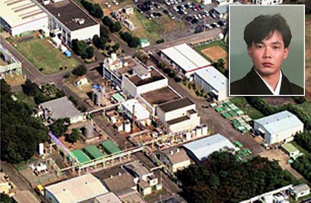 Under ulykken i 1999 var det tre arbeidere som ble påvirket av gamma- og nøytronstrålingsforgiftning på stedet. En av disse arbeiderne het Hisashi Ouchi, og han ble utsatt for den høyeste mengden stråling noen gang har påført et menneske.